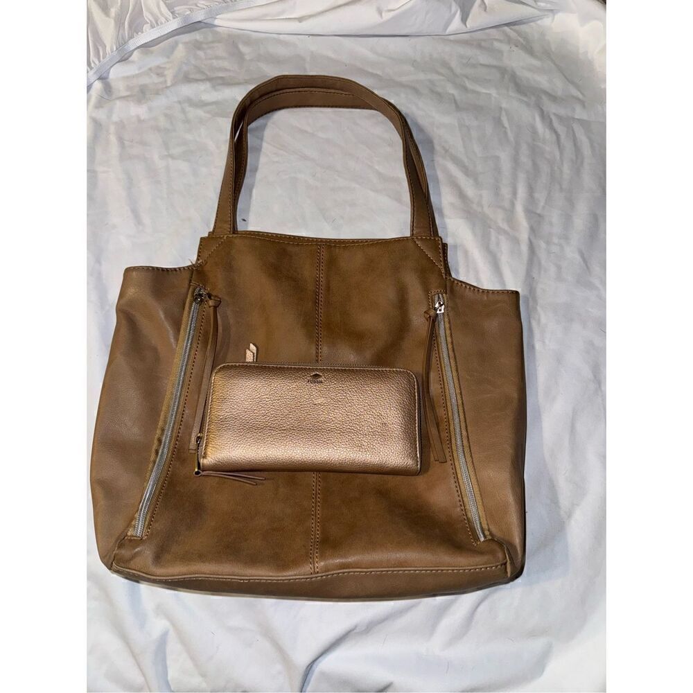 NWT Fossil wallet and Relic bag